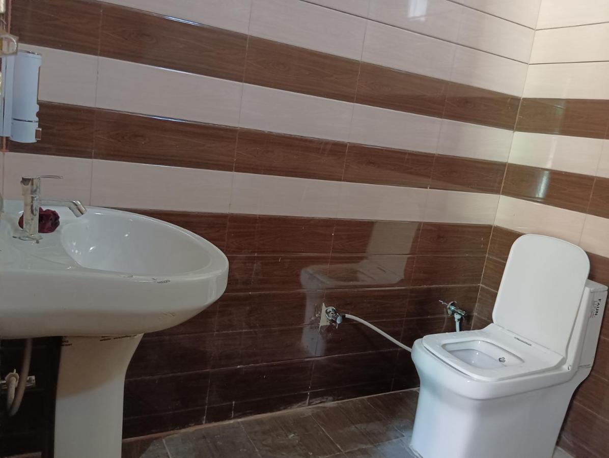 Crescent Moon Homestay Rishīkesh Екстериор снимка