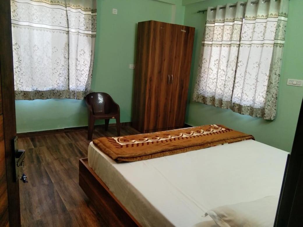 Crescent Moon Homestay Rishīkesh Стая снимка